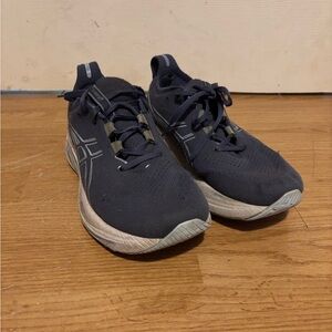 ASICS woman’s blue Running Shoes